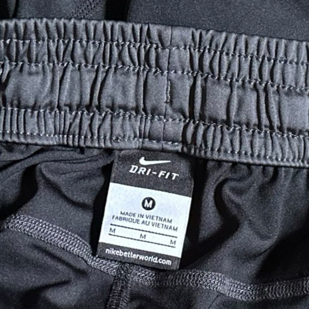 Nike Mens Medium active gym shorts dri-fit black basketball shorts gray swoosh​ - Picture 3 of 8